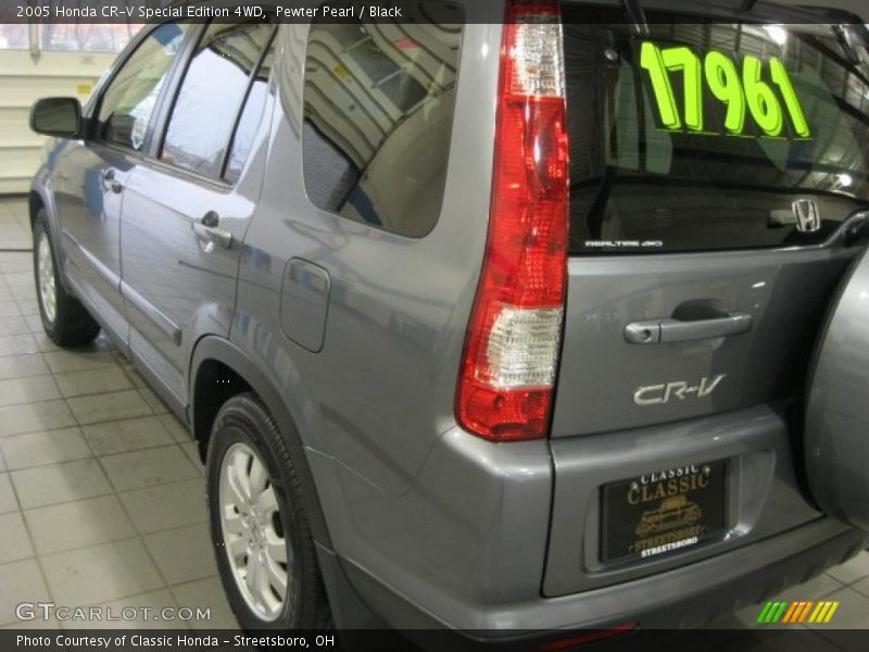 Pewter Pearl / Black 2005 Honda CR-V Special Edition 4WD