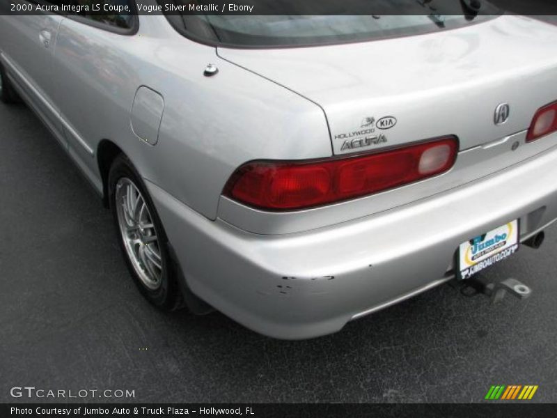 Vogue Silver Metallic / Ebony 2000 Acura Integra LS Coupe