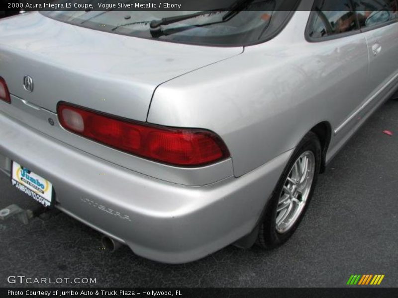 Vogue Silver Metallic / Ebony 2000 Acura Integra LS Coupe