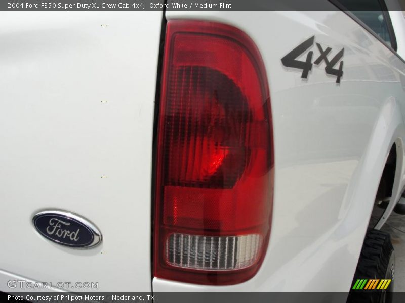 Oxford White / Medium Flint 2004 Ford F350 Super Duty XL Crew Cab 4x4