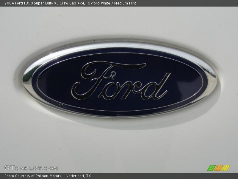 Oxford White / Medium Flint 2004 Ford F350 Super Duty XL Crew Cab 4x4