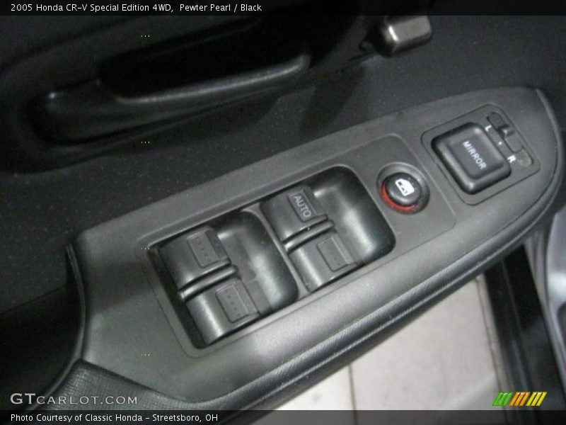 Pewter Pearl / Black 2005 Honda CR-V Special Edition 4WD