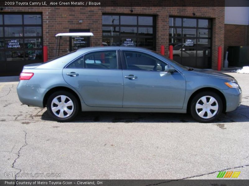 Aloe Green Metallic / Bisque 2009 Toyota Camry LE