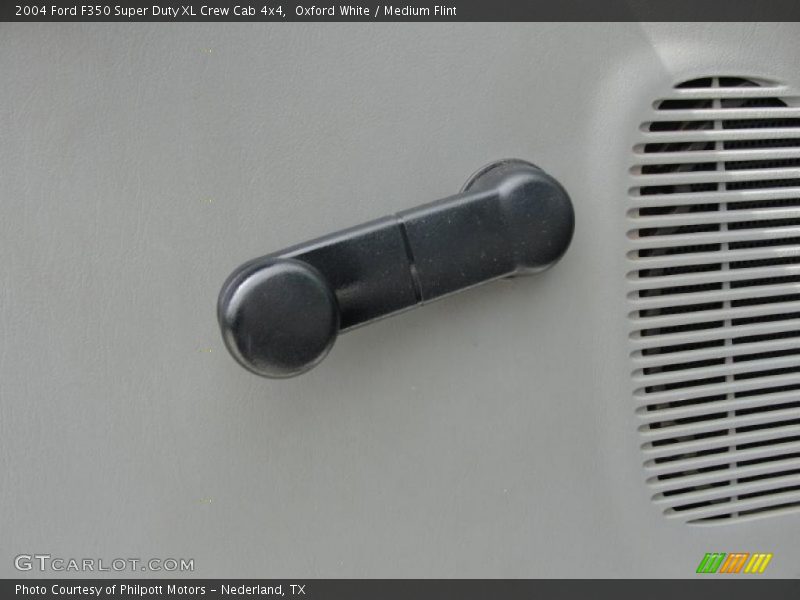 Oxford White / Medium Flint 2004 Ford F350 Super Duty XL Crew Cab 4x4