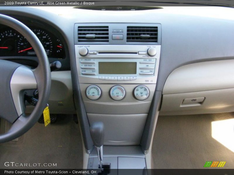 Aloe Green Metallic / Bisque 2009 Toyota Camry LE