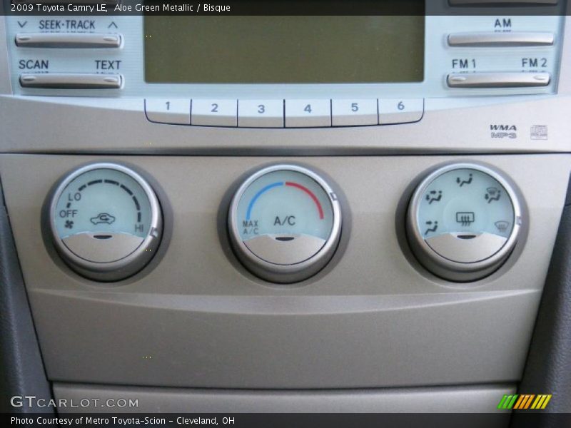 Aloe Green Metallic / Bisque 2009 Toyota Camry LE