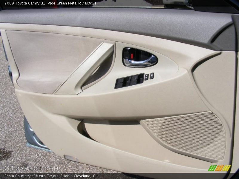 Aloe Green Metallic / Bisque 2009 Toyota Camry LE