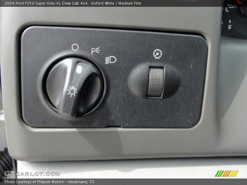 Oxford White / Medium Flint 2004 Ford F350 Super Duty XL Crew Cab 4x4