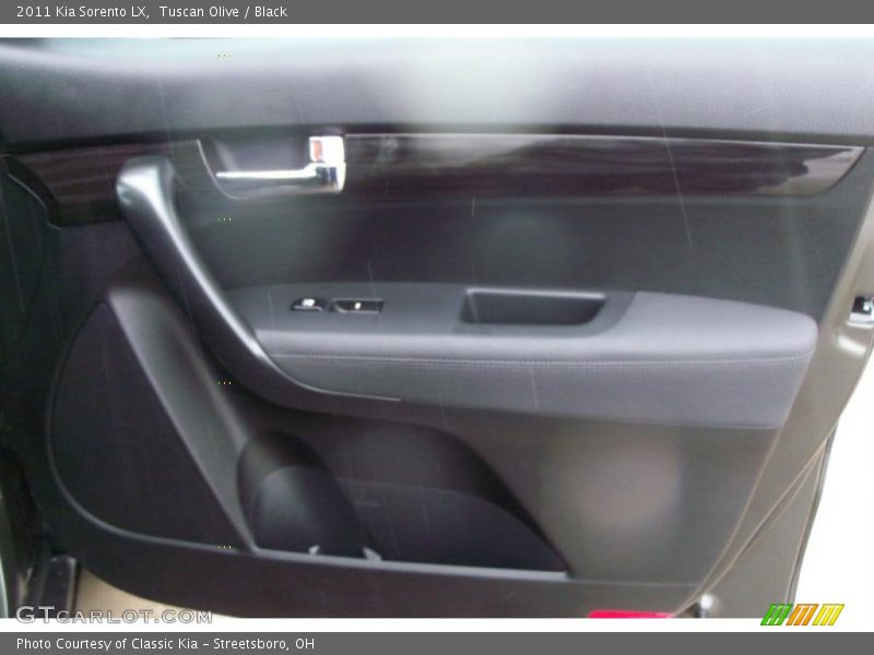 Tuscan Olive / Black 2011 Kia Sorento LX