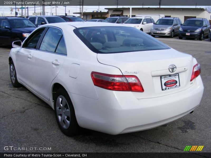 Super White / Ash 2009 Toyota Camry LE