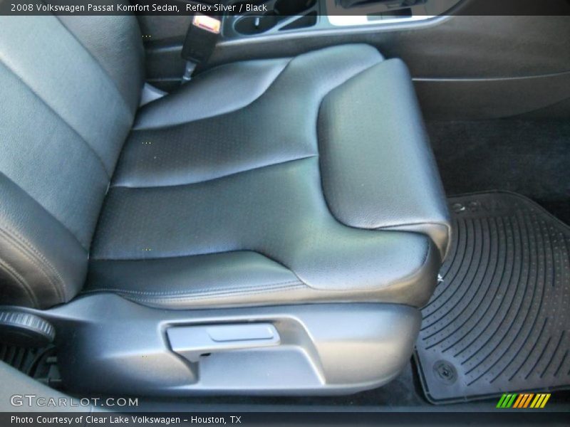 Reflex Silver / Black 2008 Volkswagen Passat Komfort Sedan