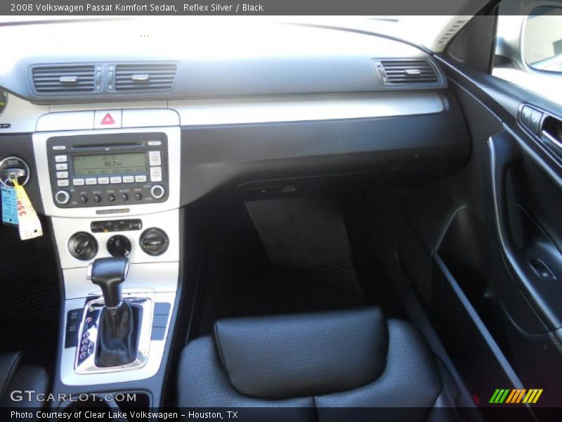 Reflex Silver / Black 2008 Volkswagen Passat Komfort Sedan