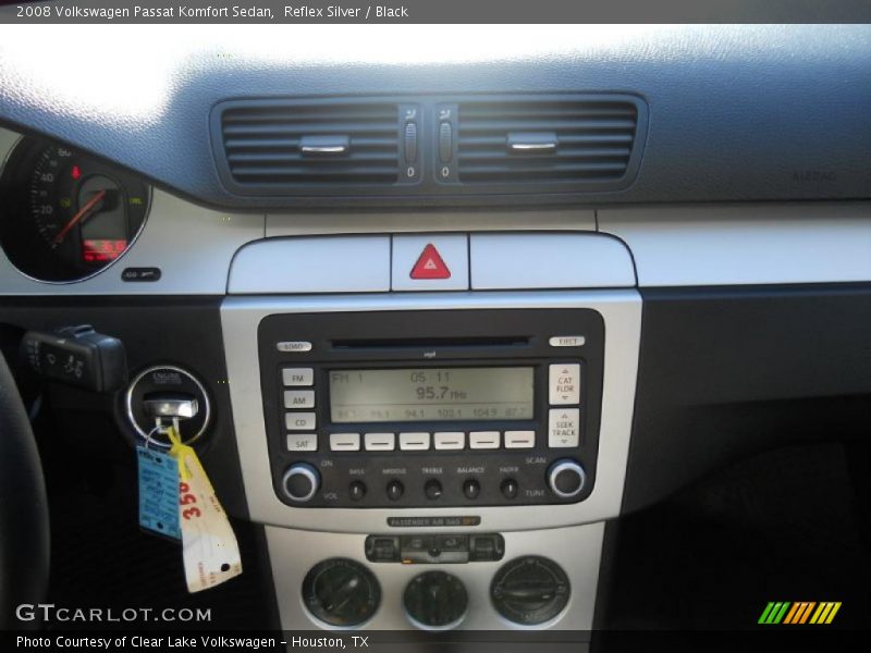 Reflex Silver / Black 2008 Volkswagen Passat Komfort Sedan