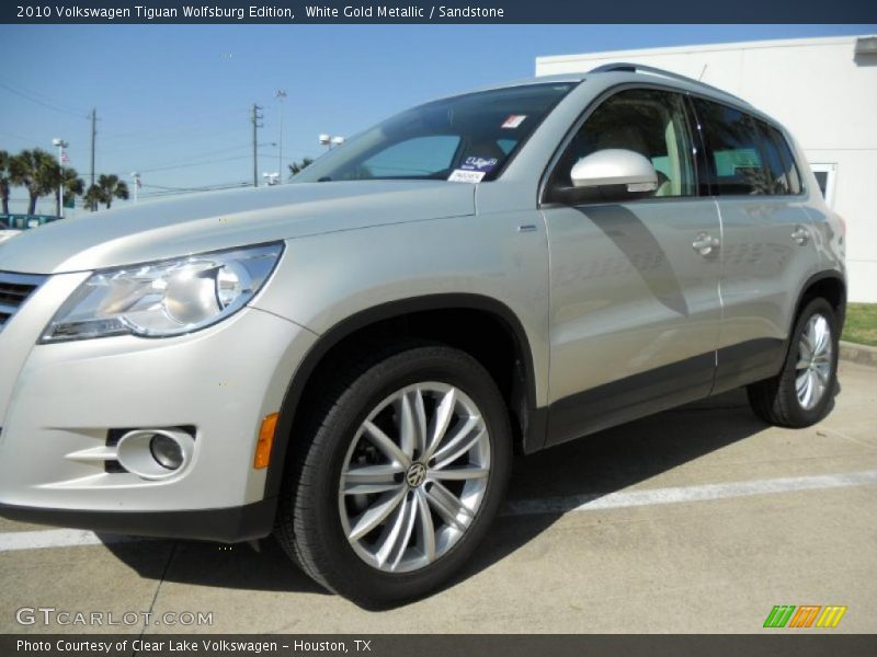 White Gold Metallic / Sandstone 2010 Volkswagen Tiguan Wolfsburg Edition