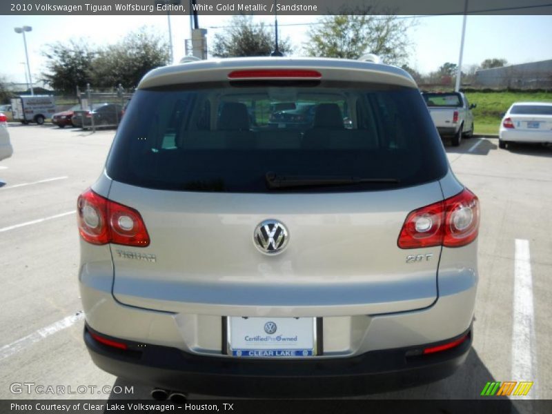 White Gold Metallic / Sandstone 2010 Volkswagen Tiguan Wolfsburg Edition