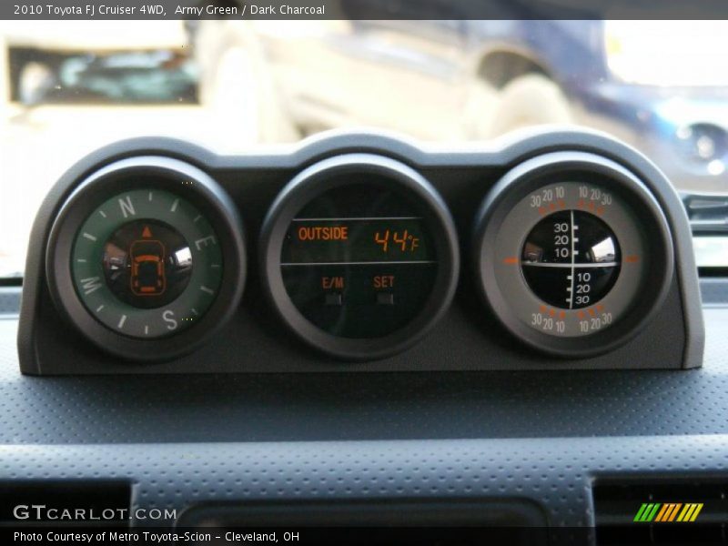  2010 FJ Cruiser 4WD 4WD Gauges