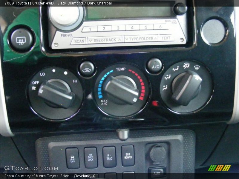 Controls of 2009 FJ Cruiser 4WD
