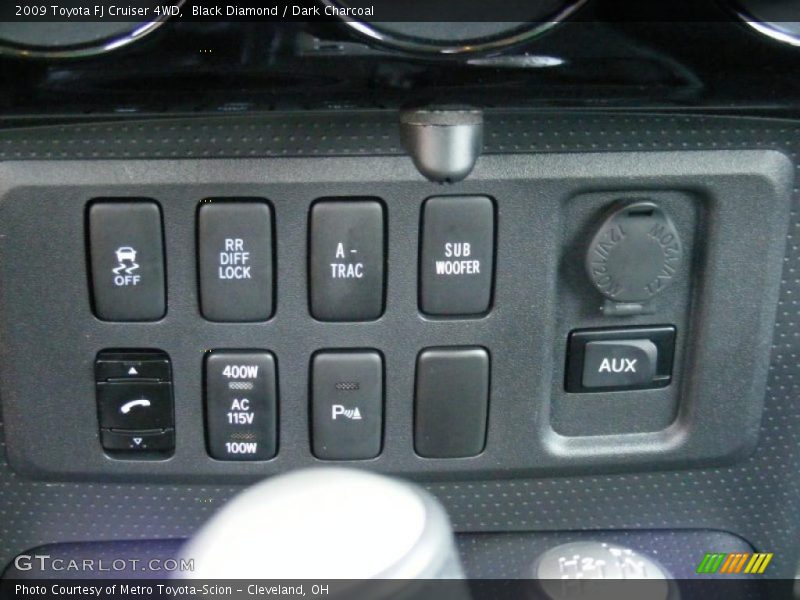 Controls of 2009 FJ Cruiser 4WD