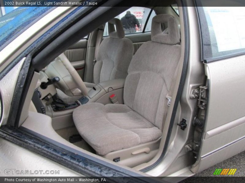  2002 Regal LS Taupe Interior