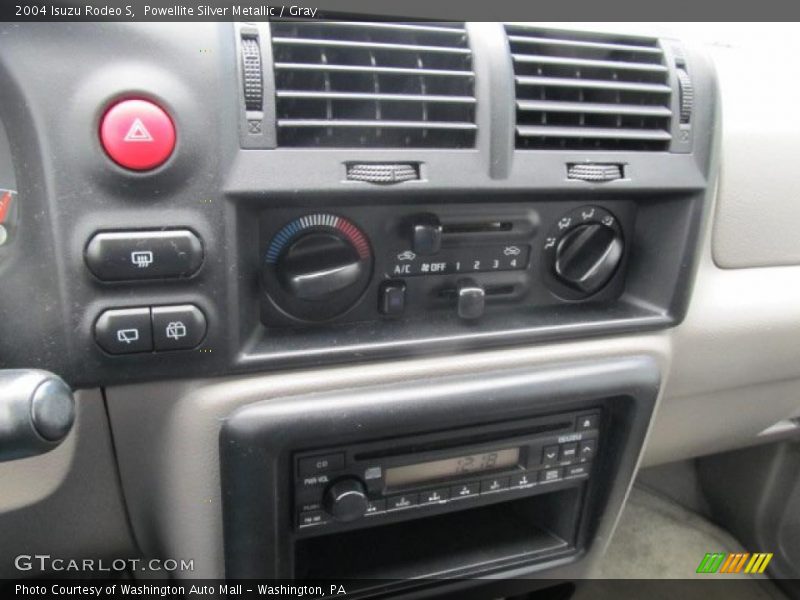 Powellite Silver Metallic / Gray 2004 Isuzu Rodeo S