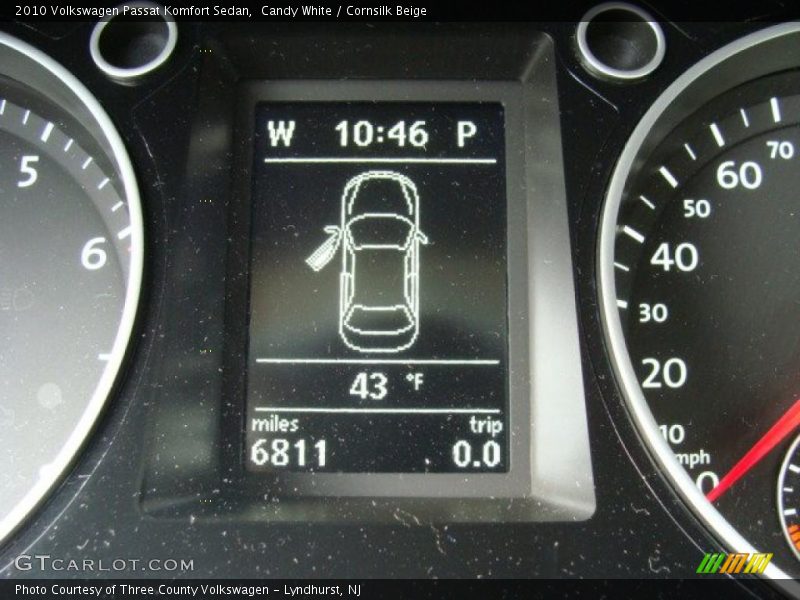 Candy White / Cornsilk Beige 2010 Volkswagen Passat Komfort Sedan