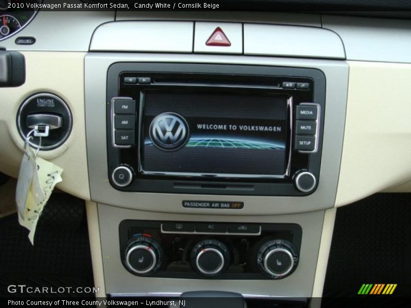 Controls of 2010 Passat Komfort Sedan