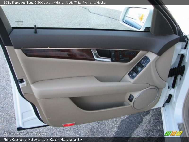 Arctic White / Almond/Mocha 2011 Mercedes-Benz C 300 Luxury 4Matic