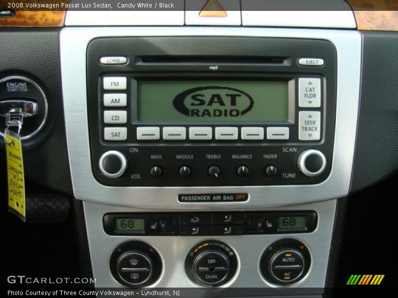 Controls of 2008 Passat Lux Sedan