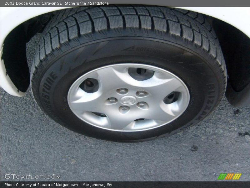 Stone White / Sandstone 2002 Dodge Grand Caravan SE