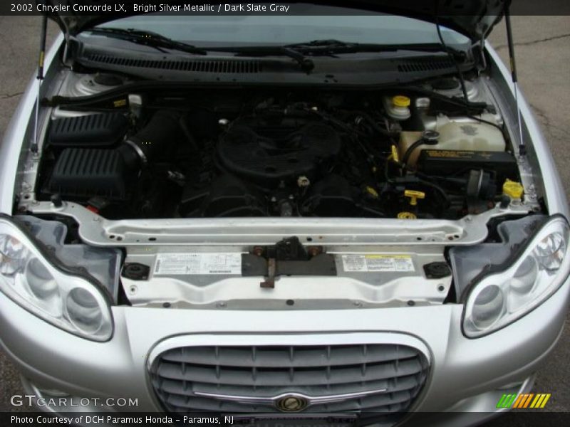 Bright Silver Metallic / Dark Slate Gray 2002 Chrysler Concorde LX
