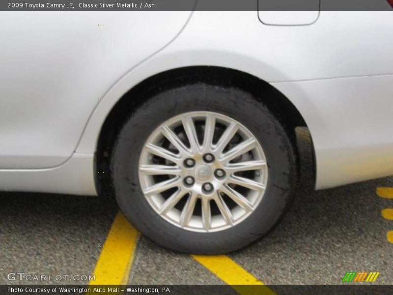 Classic Silver Metallic / Ash 2009 Toyota Camry LE