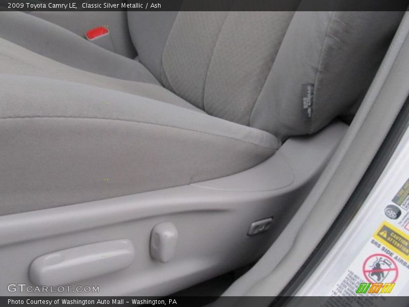 Classic Silver Metallic / Ash 2009 Toyota Camry LE