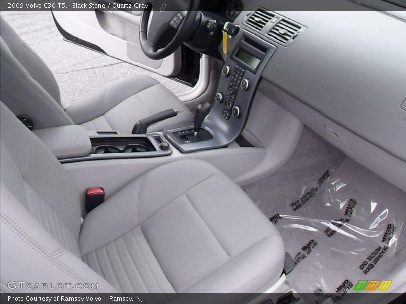  2009 C30 T5 Quartz Gray Interior