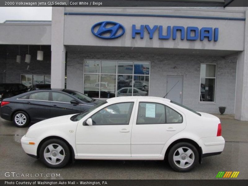 Cool White / Beige 2000 Volkswagen Jetta GLS Sedan