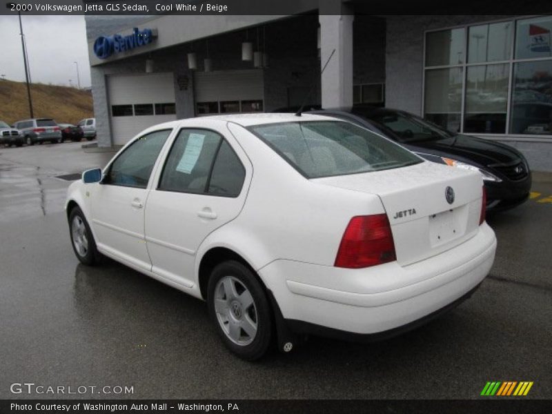 Cool White / Beige 2000 Volkswagen Jetta GLS Sedan