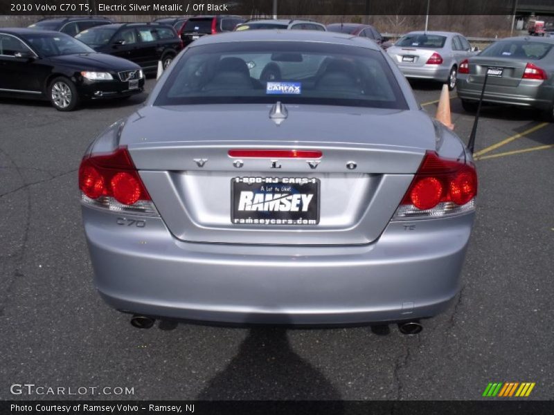Electric Silver Metallic / Off Black 2010 Volvo C70 T5
