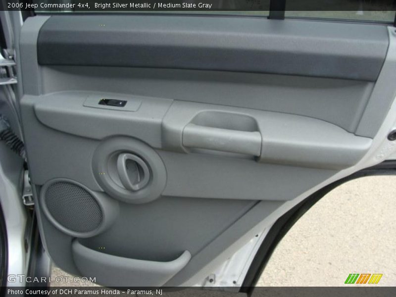 Bright Silver Metallic / Medium Slate Gray 2006 Jeep Commander 4x4