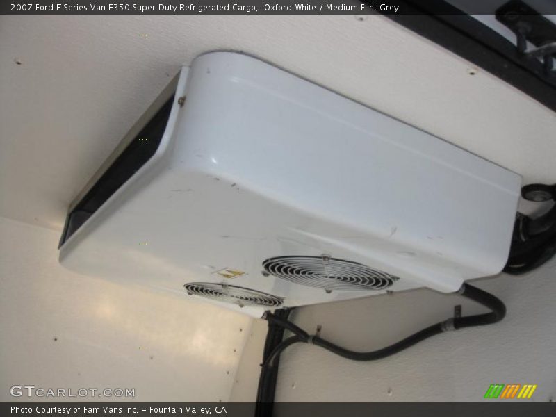Oxford White / Medium Flint Grey 2007 Ford E Series Van E350 Super Duty Refrigerated Cargo