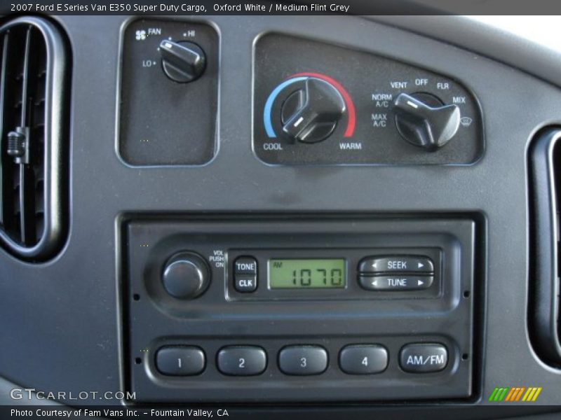Controls of 2007 E Series Van E350 Super Duty Cargo