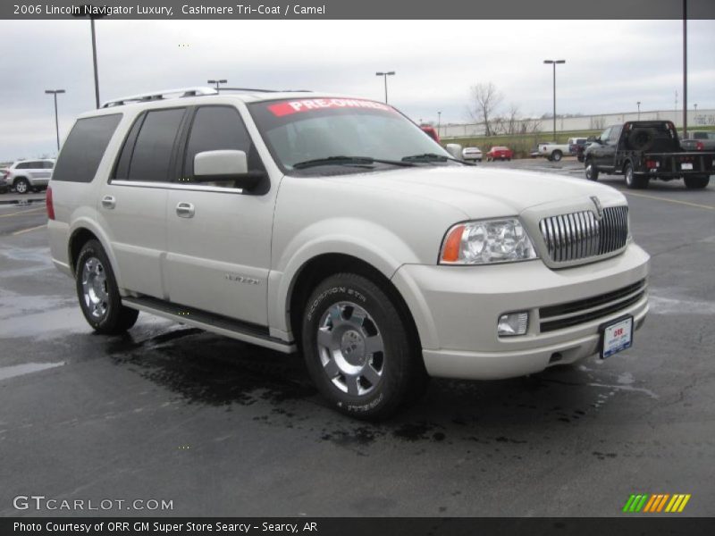Cashmere Tri-Coat / Camel 2006 Lincoln Navigator Luxury