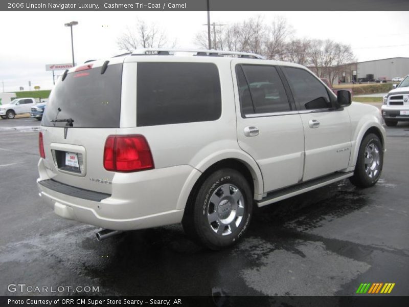Cashmere Tri-Coat / Camel 2006 Lincoln Navigator Luxury