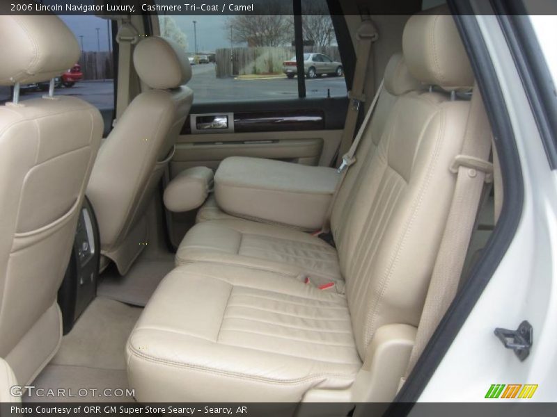 Cashmere Tri-Coat / Camel 2006 Lincoln Navigator Luxury