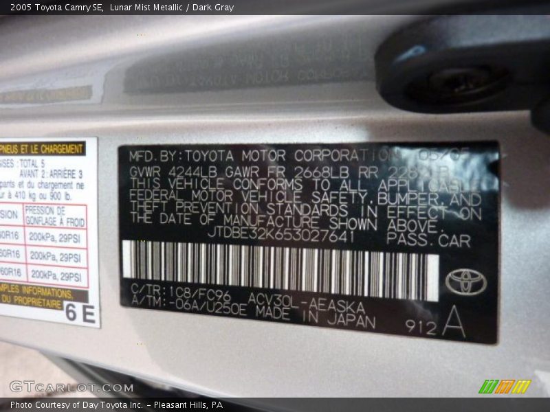 Lunar Mist Metallic / Dark Gray 2005 Toyota Camry SE