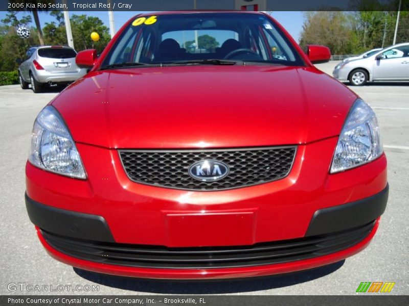  2006 Rio Sedan Tropical Red