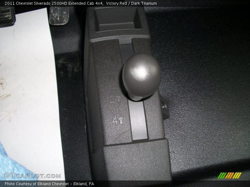 Controls of 2011 Silverado 2500HD Extended Cab 4x4