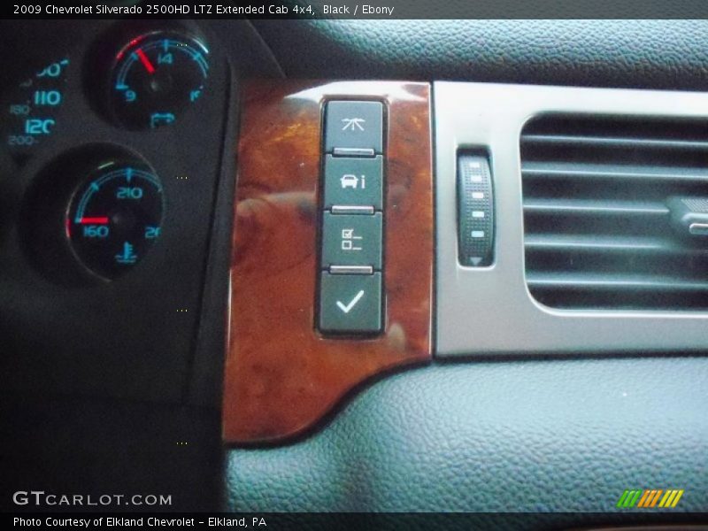 Black / Ebony 2009 Chevrolet Silverado 2500HD LTZ Extended Cab 4x4