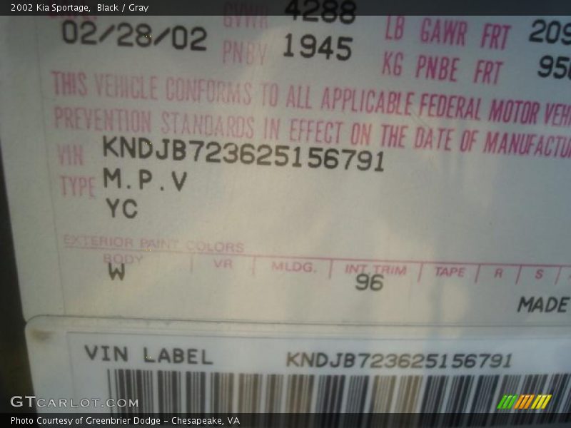 Black / Gray 2002 Kia Sportage