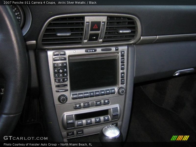 Controls of 2007 911 Carrera 4 Coupe