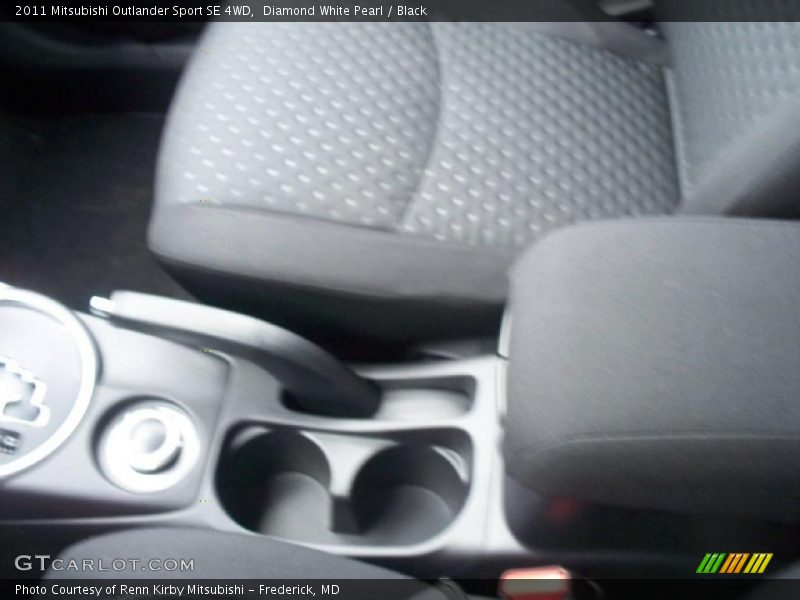 Diamond White Pearl / Black 2011 Mitsubishi Outlander Sport SE 4WD