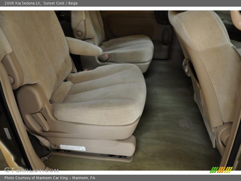 Sunset Gold / Beige 2006 Kia Sedona LX